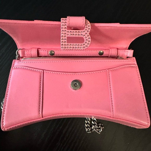 Balenciaga hourglass WOC 
Crystal 
New W Tag - Picture 6 of 8